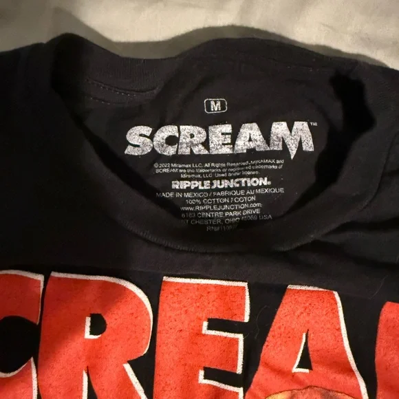 Hot Topic Scream Collage Boyfriend Fit T-Shirt with Japanese Text - Medium - Picture 5 of 8